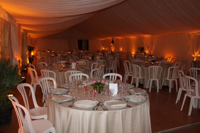 Réception privée dans une tente au Havre 76.